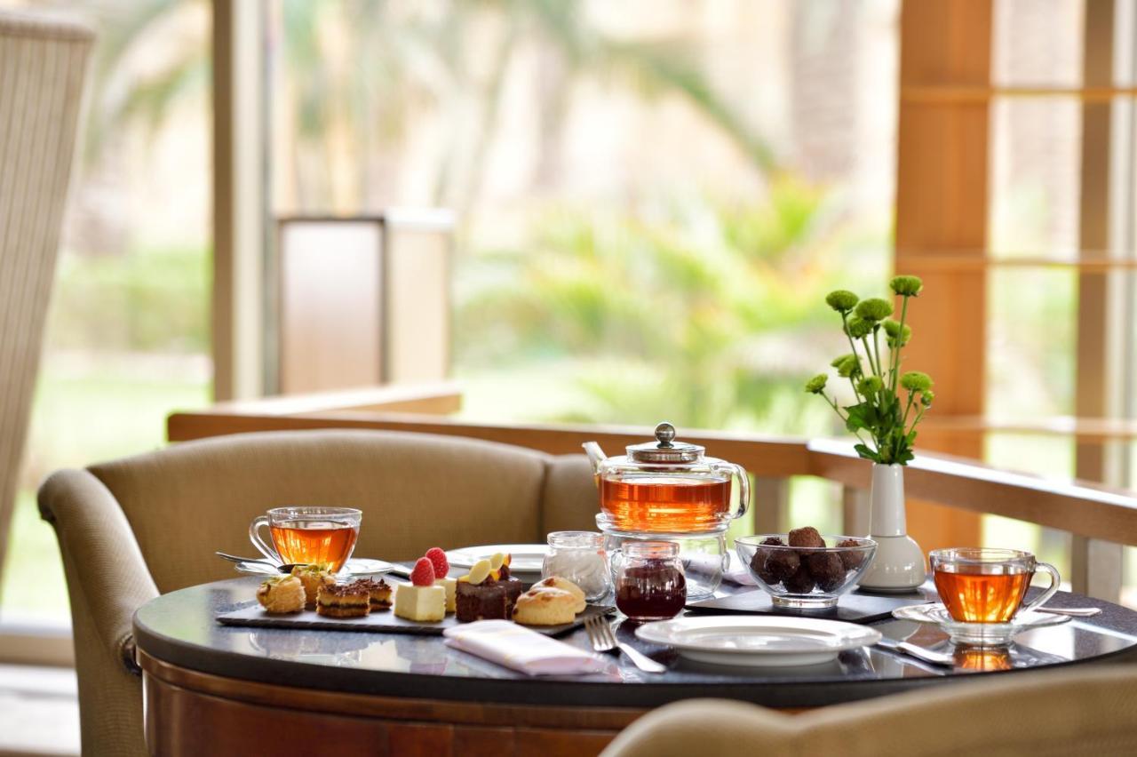 Al Corniche Hotel Jeddah Exterior photo Afternoon tea at the Taj Mahal Palace, Mumbai, India